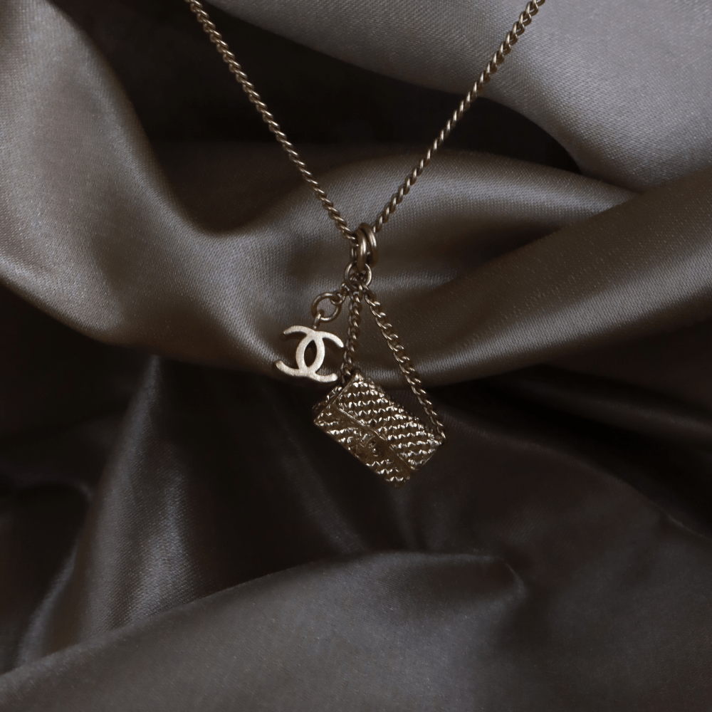 CHANEL COCO雙C包包吊墜項鏈|2005年款式|未使用品附原盒 - Vintasy