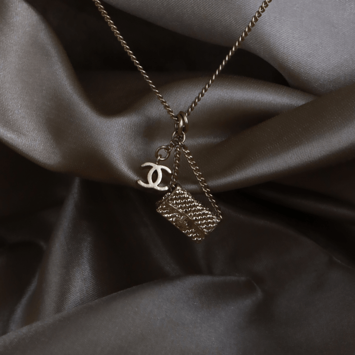 CHANEL COCO雙C包包吊墜項鏈|2005年款式|未使用品附原盒 - Vintasy