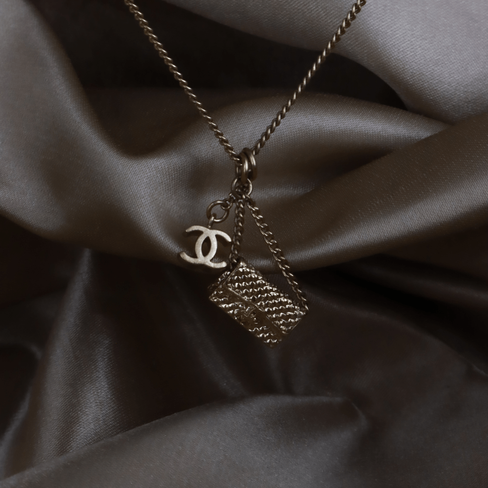 CHANEL COCO雙C包包吊墜項鏈|2005年款式|未使用品附原盒 - Vintasy