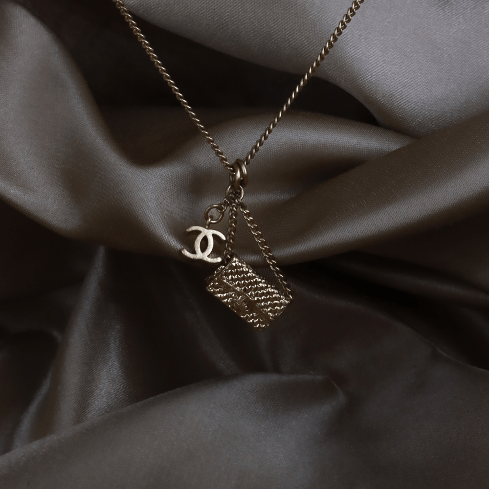 CHANEL COCO雙C包包吊墜項鏈|2005年款式|未使用品附原盒 - Vintasy