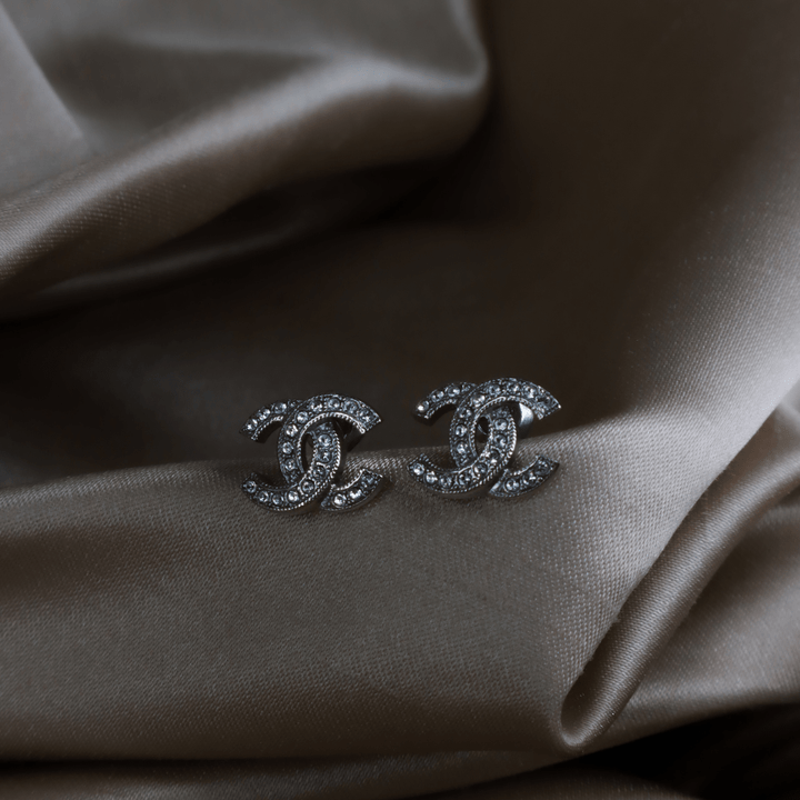 CHANEL COCO雙C水鑽耳針 - Vintasy