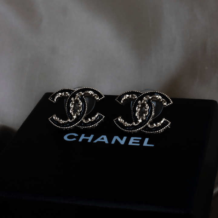 CHANEL 經典造型收藏級COCO雙C耳環 - Vintasy