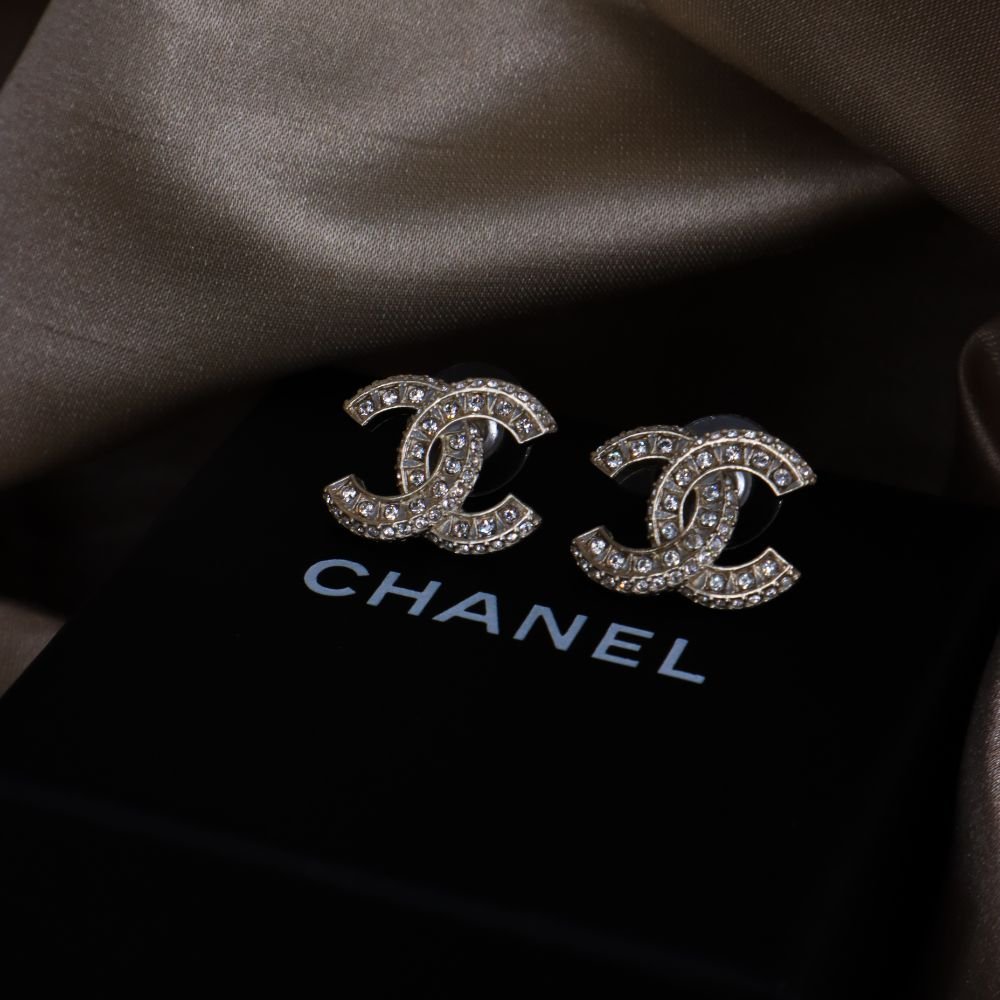 CHANEL 閃石COCO雙C耳環 - Vintasy