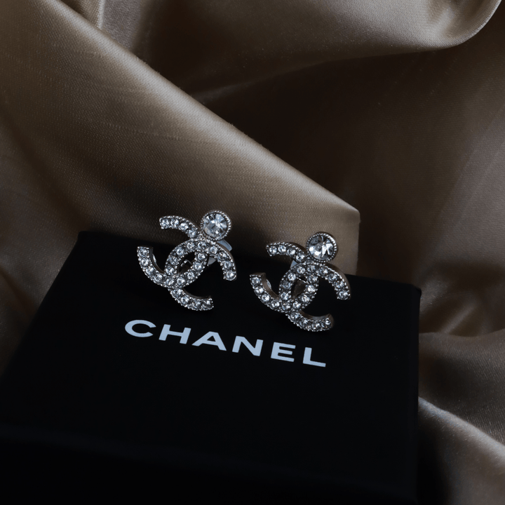 CHANEL LOGO COCO閃石耳夾|附原盒 - Vintasy