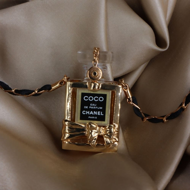 CHANEL 香水瓶項鏈 | 稀品金色珍品 - Vintasy