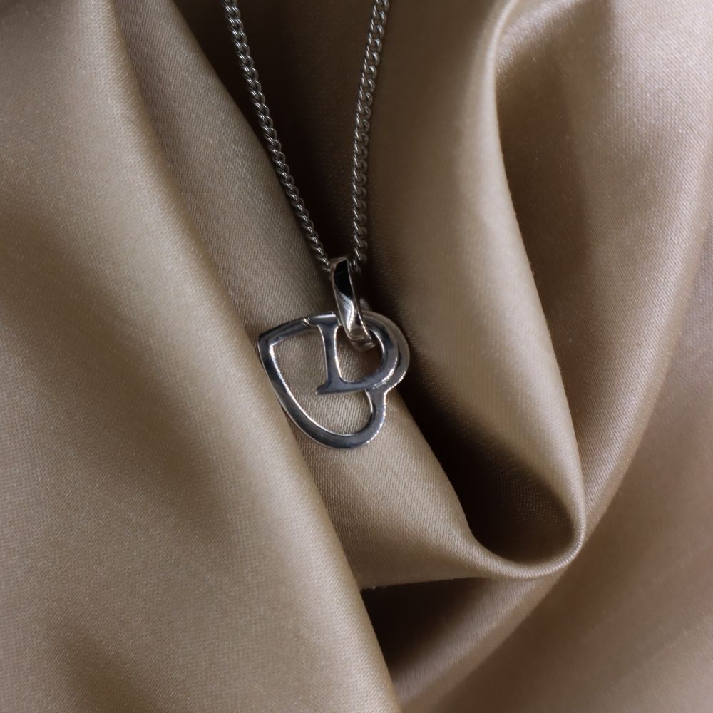 CHRISTIAN DIOR 簡約心心DIOR雙吊墜項鏈 - Vintasy