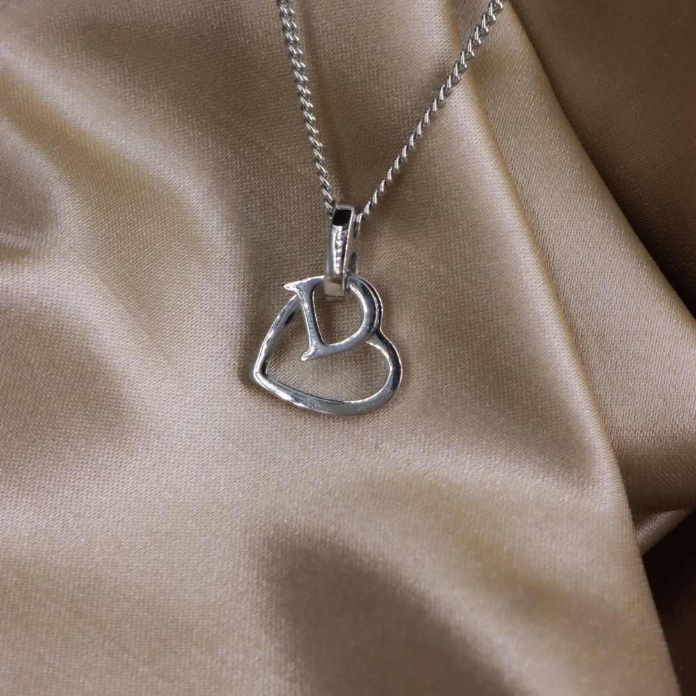CHRISTIAN DIOR 簡約心心DIOR雙吊墜項鏈 - Vintasy