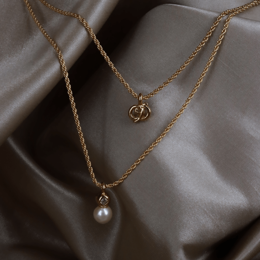CHRISTIAN DIOR 珍珠Double CD吊墜項鏈 - Vintasy