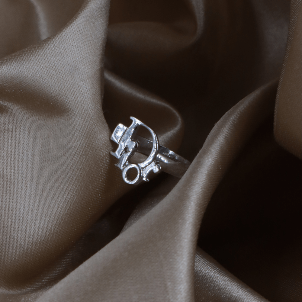 CHRISTIAN DIOR 簡約LOGO戒指 - Vintasy