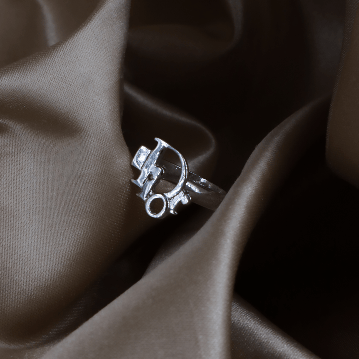 CHRISTIAN DIOR 簡約LOGO戒指 - Vintasy