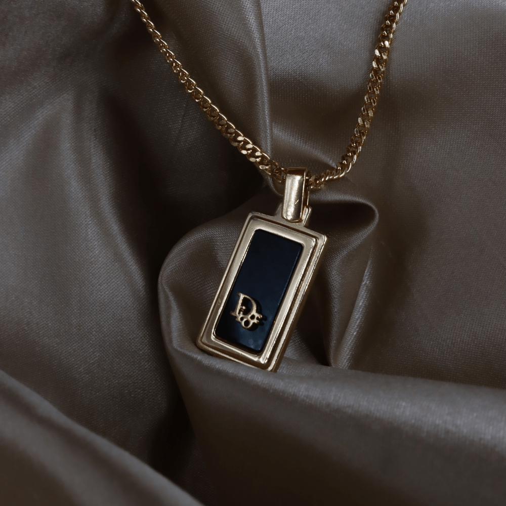 CHRISTIAN DIOR Logo小牌吊墜項鏈 - Vintasy