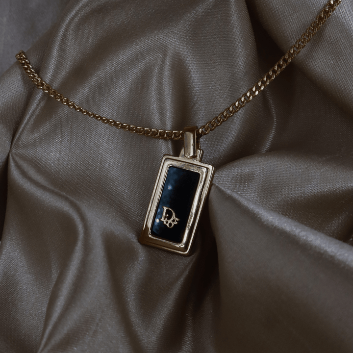 CHRISTIAN DIOR Logo小牌吊墜項鏈 - Vintasy