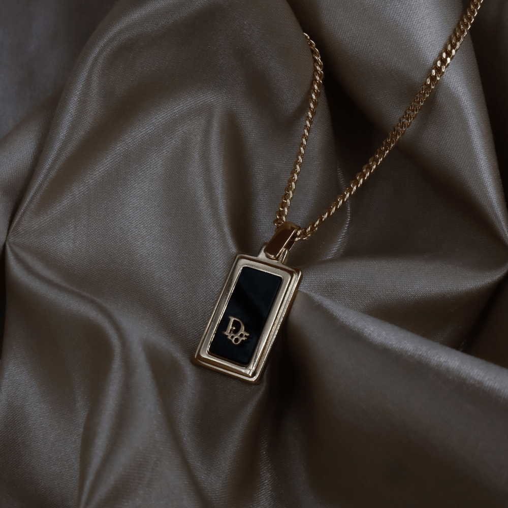 CHRISTIAN DIOR Logo小牌吊墜項鏈 - Vintasy