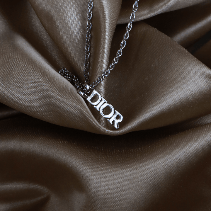 CHRISTIAN DIOR 簡約LOGO吊墜項鏈 - Vintasy項鏈