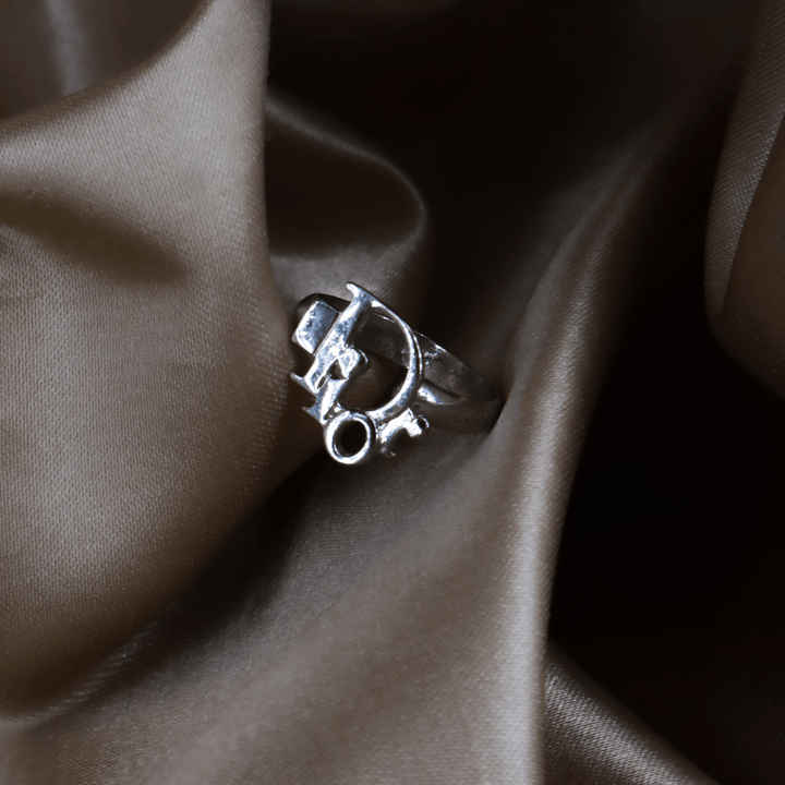 CHRISTIAN DIOR 簡約LOGO戒指 - Vintasy
