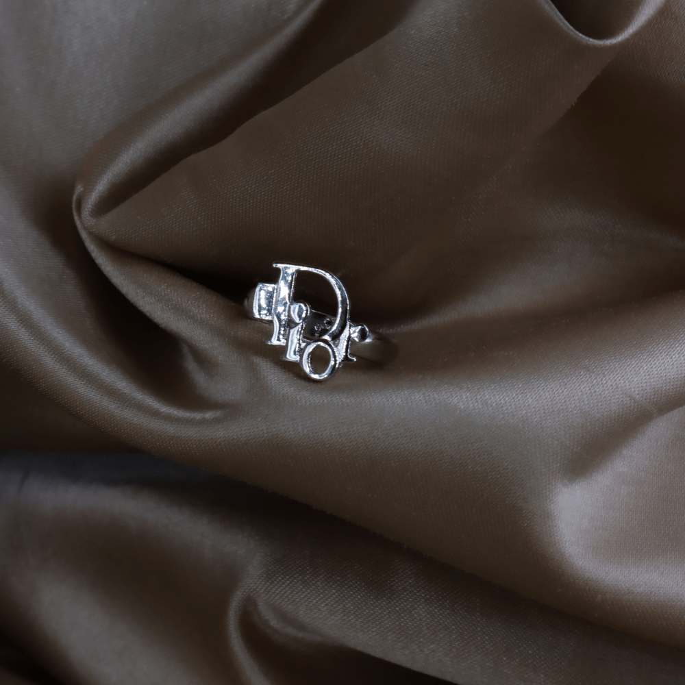 CHRISTIAN DIOR 簡約LOGO戒指 - Vintasy