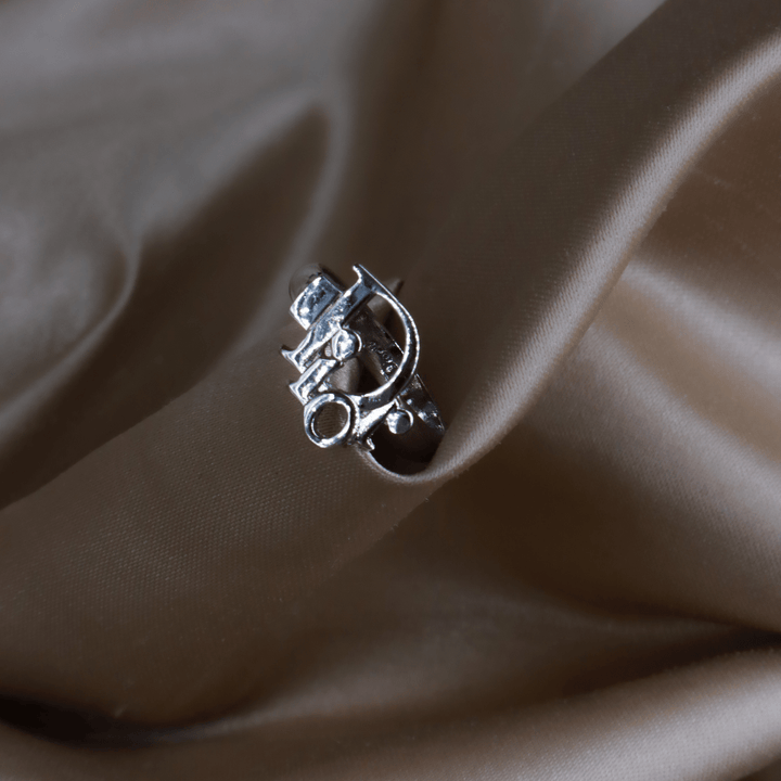 CHRISTIAN DIOR 簡約LOGO戒指 - Vintasy