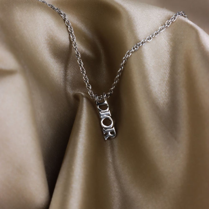 CHRISTIAN DIOR 簡約LOGO吊墜項鏈 - Vintasy項鏈