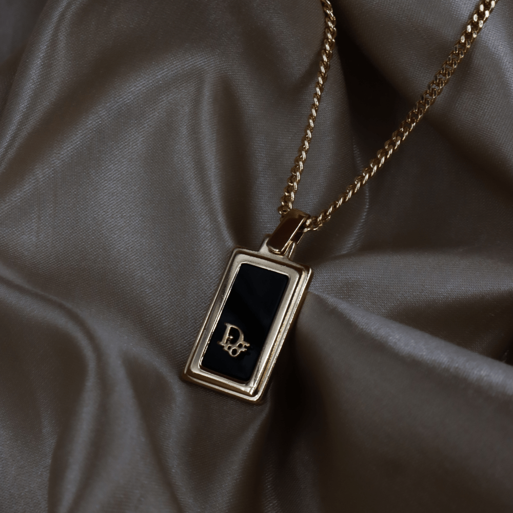 CHRISTIAN DIOR Logo小牌吊墜項鏈 - Vintasy