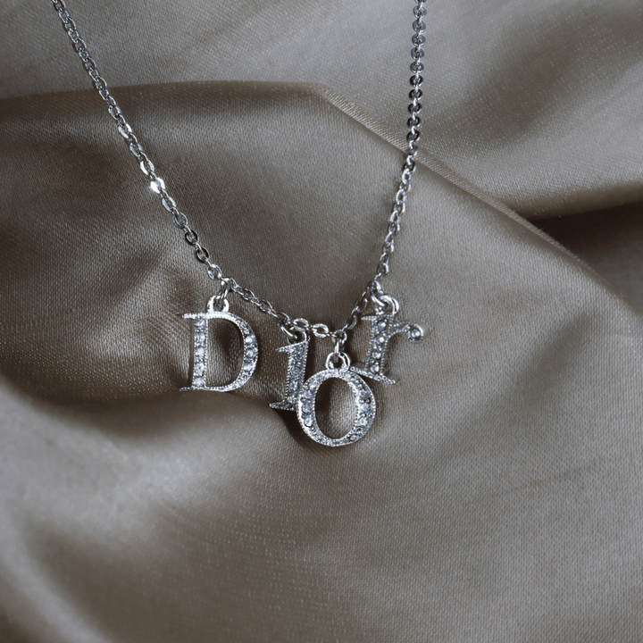 CHRISTIAN DIOR SPELL OUT 閃石鎖骨項鏈 | 未使用級! - Vintasy手鏈