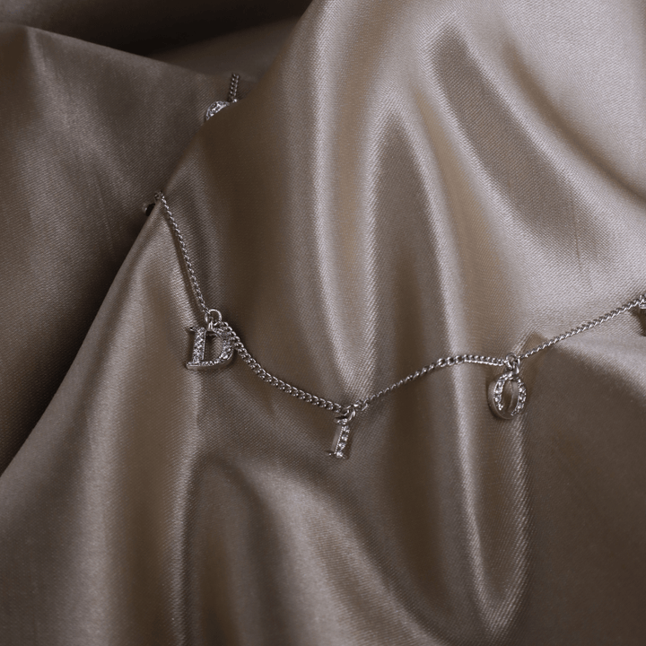 CHRISTIAN DIOR SPELL OUT 閃石鎖骨項鏈 | 未使用級! - Vintasy手鏈