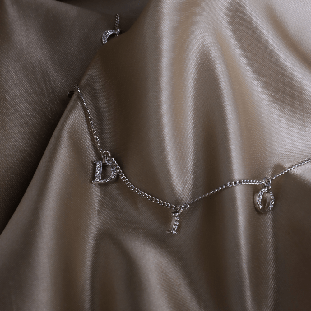 CHRISTIAN DIOR SPELL OUT 閃石鎖骨項鏈 | 未使用級! - Vintasy手鏈