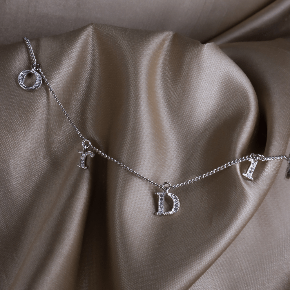 CHRISTIAN DIOR SPELL OUT 閃石鎖骨項鏈 | 未使用級! - Vintasy手鏈