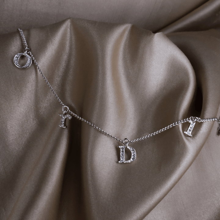 CHRISTIAN DIOR SPELL OUT 閃石鎖骨項鏈 | 未使用級! - Vintasy手鏈