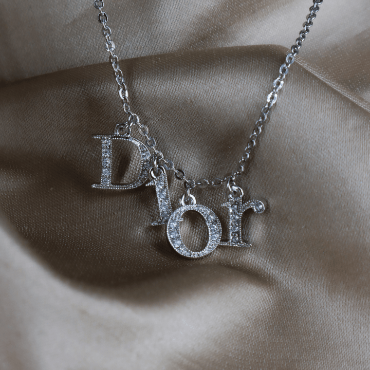 CHRISTIAN DIOR SPELL OUT 閃石鎖骨項鏈 | 未使用級! - Vintasy手鏈