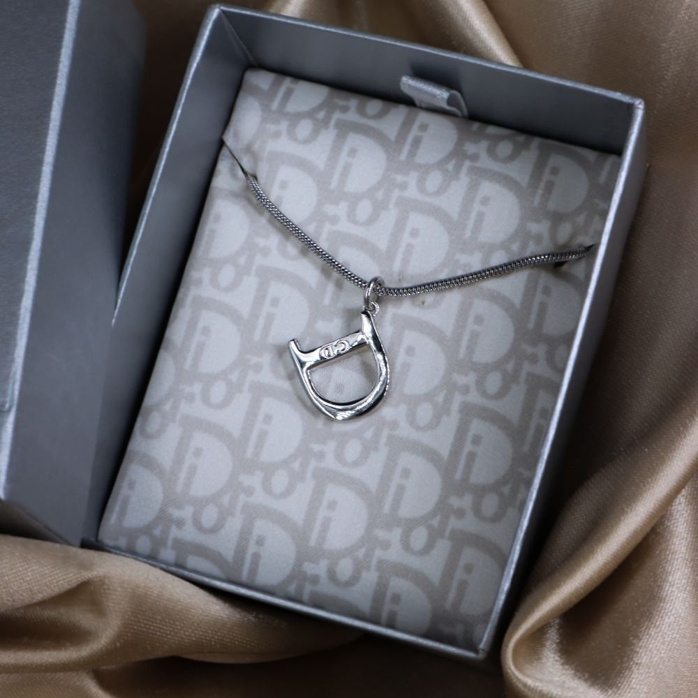 CHRISTIAN DIOR 簡約吊墜項鏈 | S級美品 - Vintasy