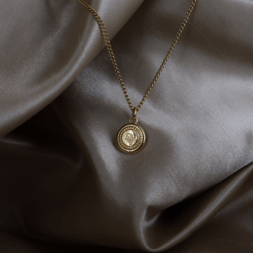 CHRISTIAN DIOR 絕版硬幣項鏈 - Vintasy
