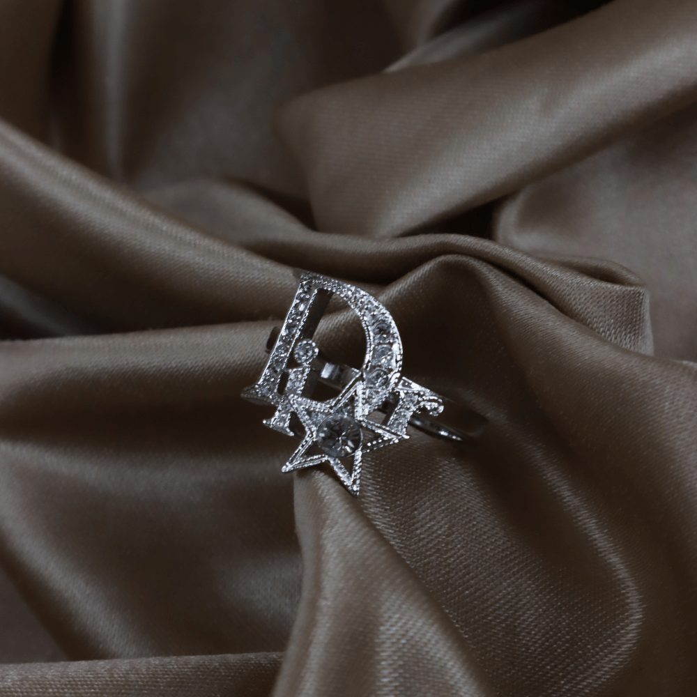 CHRISTIAN DIOR 星閃閃戒指|未使用附原盒 - Vintasy手鏈