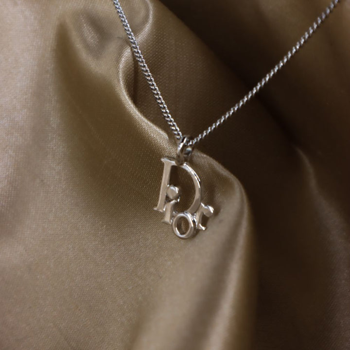 CHRISTIAN DIOR 簡約吊墜項鏈 - Vintasy項鏈