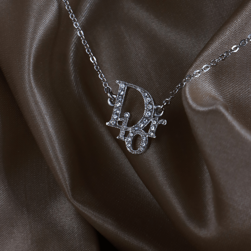 CHRISTIAN DIOR 閃石吊墜項鏈 | 熱賣第一位! - Vintasy項鏈