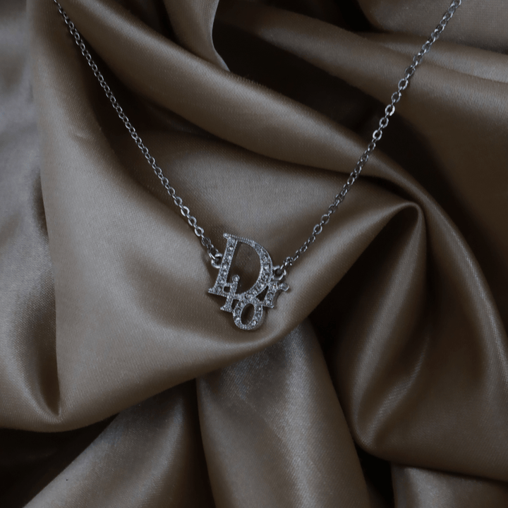 CHRISTIAN DIOR 閃石吊墜項鏈 | 熱賣第一位! - Vintasy項鏈