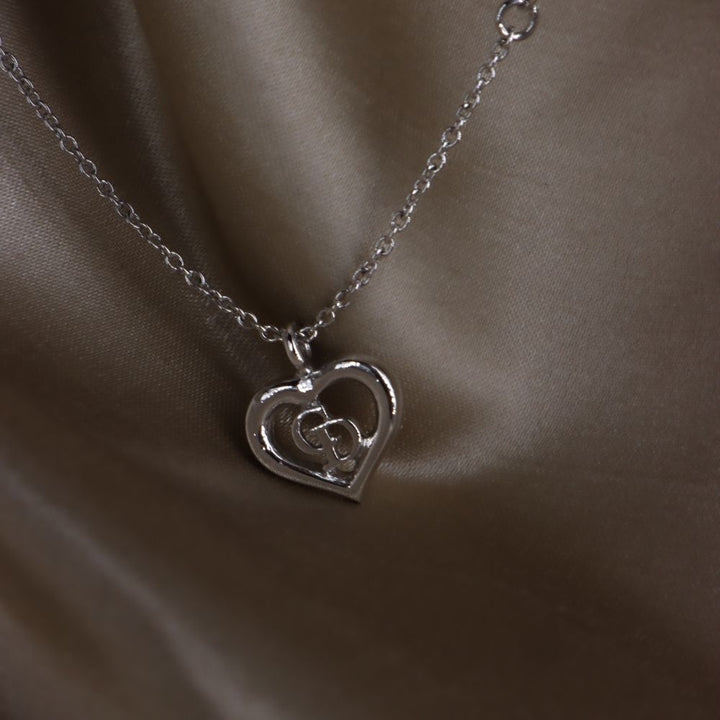 CHRISTIAN DIOR 簡約心心吊墜項鏈 - Vintasy