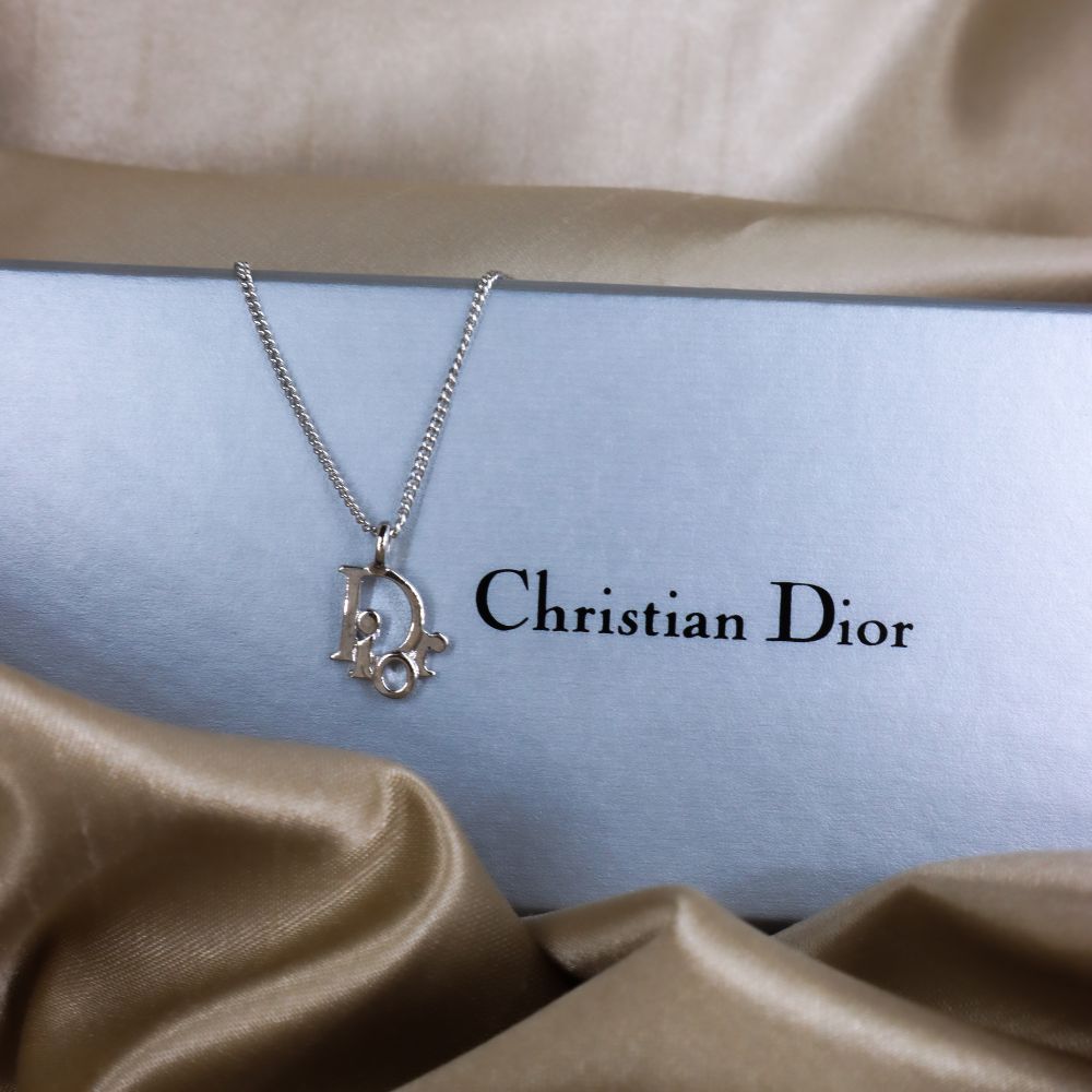 CHRISTIAN DIOR 簡約吊墜項鏈 - Vintasy項鏈