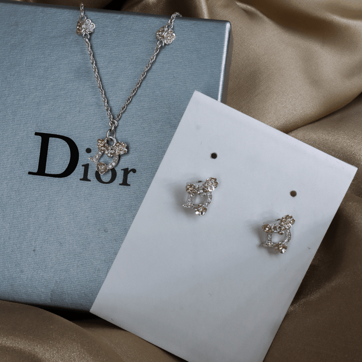CHRISTIAN DIOR 粉紅閃石吊墜項鏈連耳環 |未使用品附原盒 - Vintasy項鏈