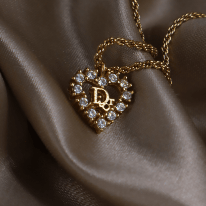 CHRISTIAN DIOR 心型閃石項鏈 | 秒殺熱賣款 - Vintasy項鏈