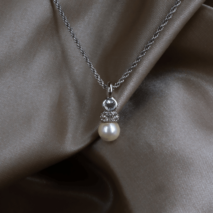 CHRISTIAN DIOR 珍珠閃石吊墜項鏈 - Vintasy