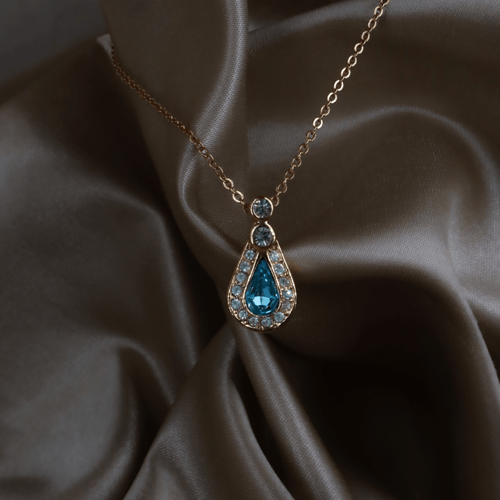 CHRISTIAN DIOR 淺藍水晶閃石吊墜項鏈 - Vintasy