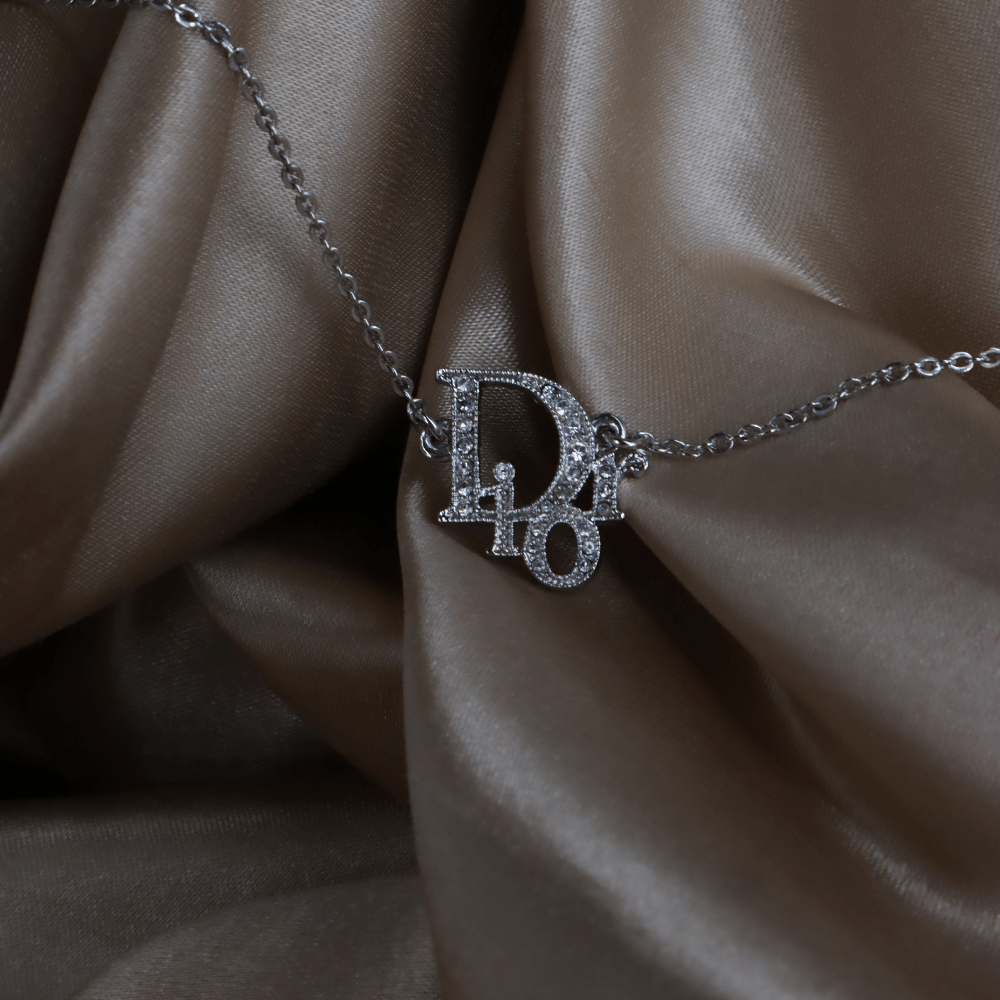 CHRISTIAN DIOR 閃石吊墜項鏈 | 熱賣第一位! - Vintasy項鏈