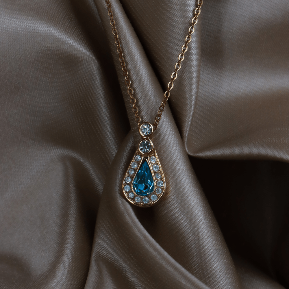 CHRISTIAN DIOR 淺藍水晶閃石吊墜項鏈 - Vintasy