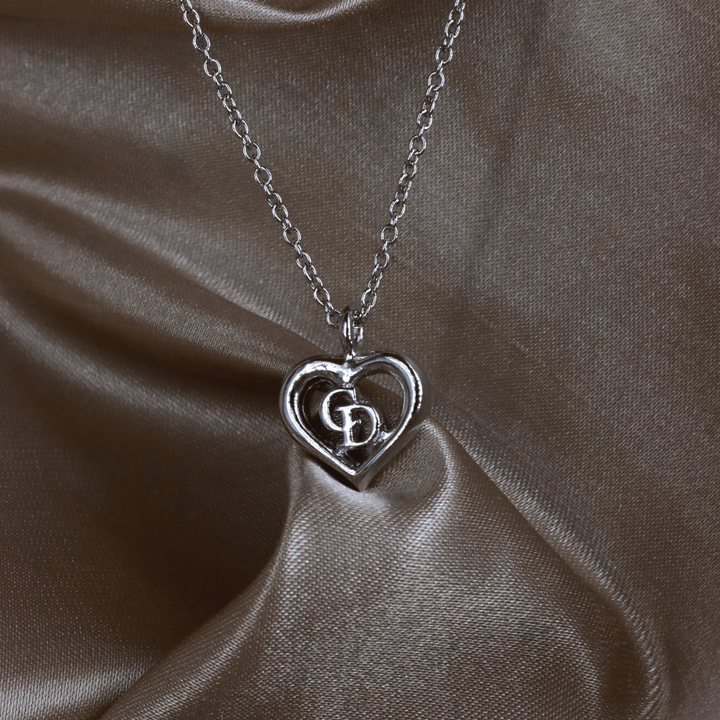 CHRISTIAN DIOR 簡約心心吊墜項鏈 |未使用品|附原裝小牌 - Vintasy