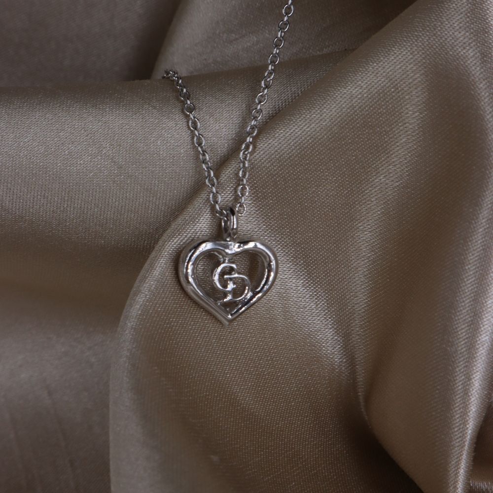 CHRISTIAN DIOR 簡約心心吊墜項鏈 - Vintasy