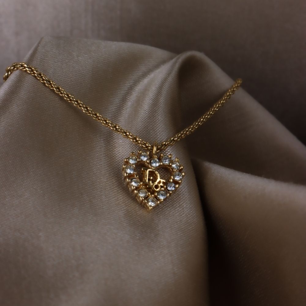 CHRISTIAN DIOR 心型閃石項鏈 | 秒殺熱賣款 - Vintasy項鏈