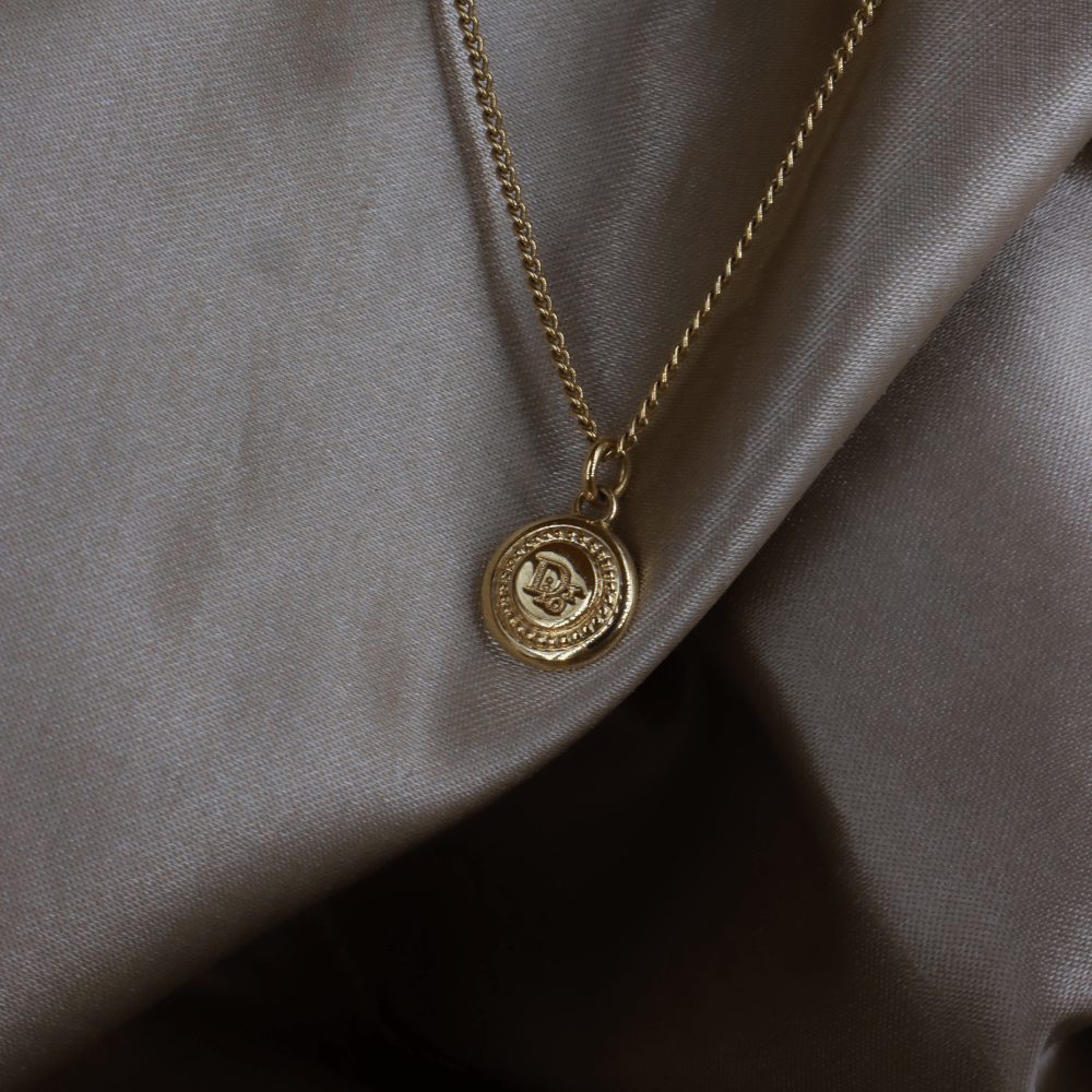CHRISTIAN DIOR 絕版硬幣項鏈 - Vintasy