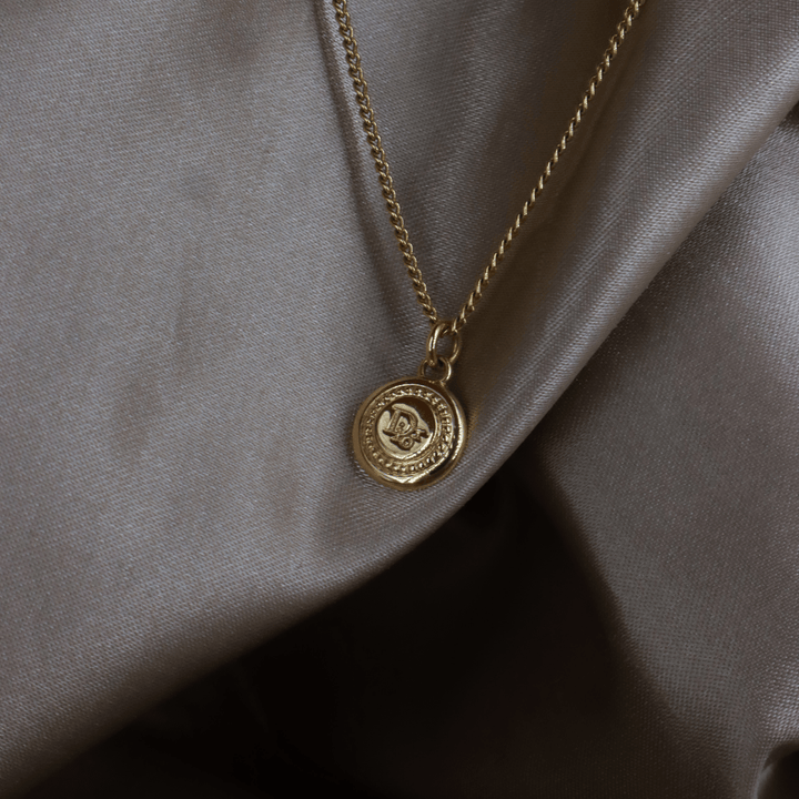 CHRISTIAN DIOR 絕版硬幣項鏈 - Vintasy