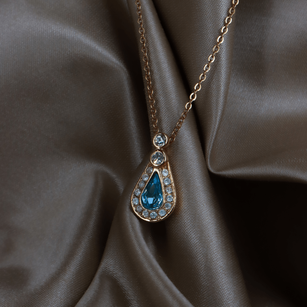 CHRISTIAN DIOR 淺藍水晶閃石吊墜項鏈 - Vintasy