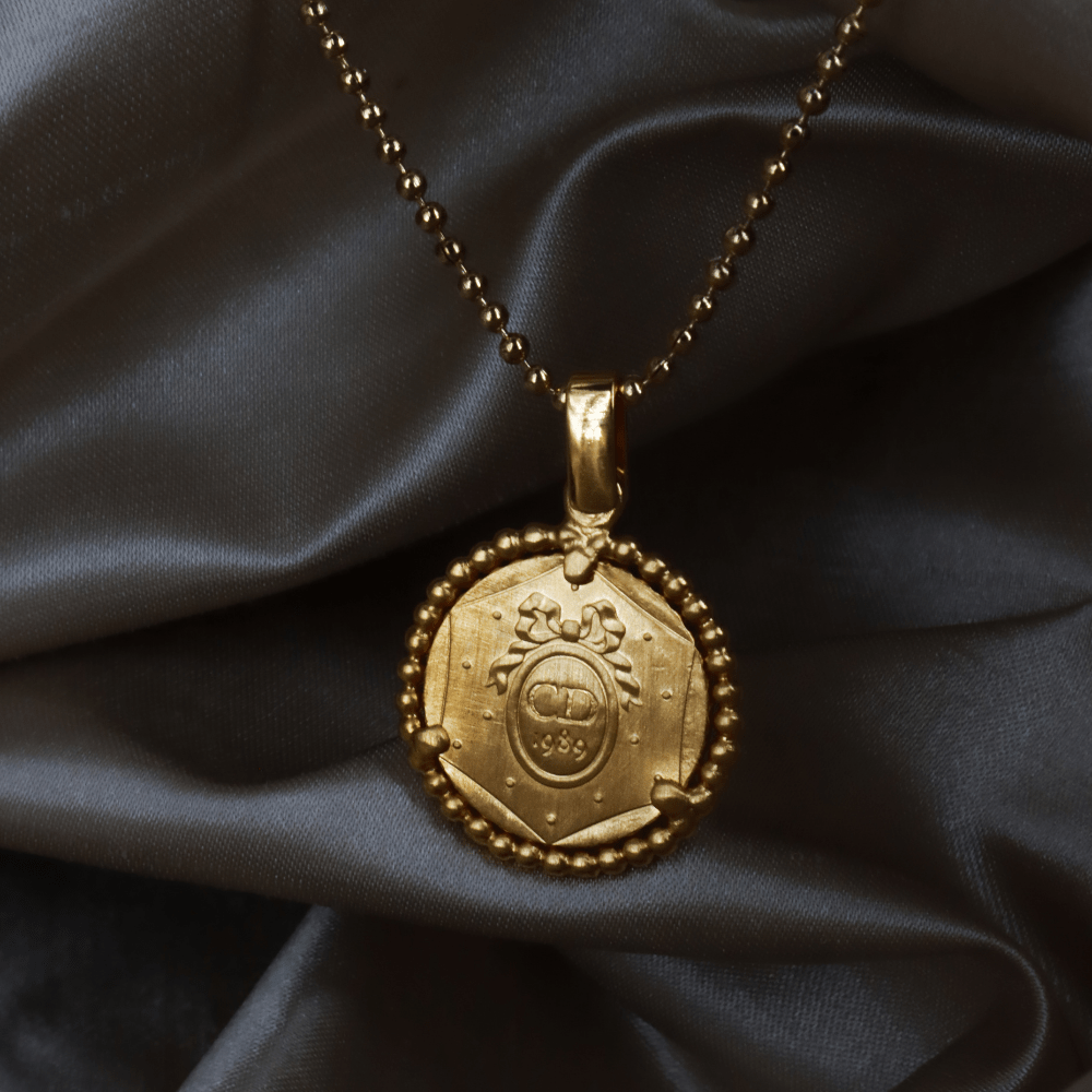 CHRISTIAN DIOR 法國大革命紀念幣章項鏈| 經典1990年代款式| VINTASY｜中古美品– Vintasy